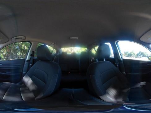 Used 2025 Nissan Altima 2.5 SV FWD image 43