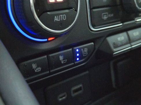 Used 2022 Chevrolet Tahoe High Country image 22