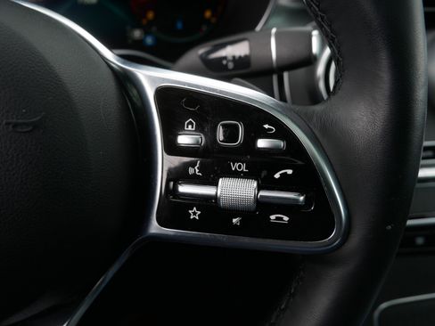 Used 2022 Mercedes-Benz GLC 300 4MATIC w/ Multimedia Package Lite image 27