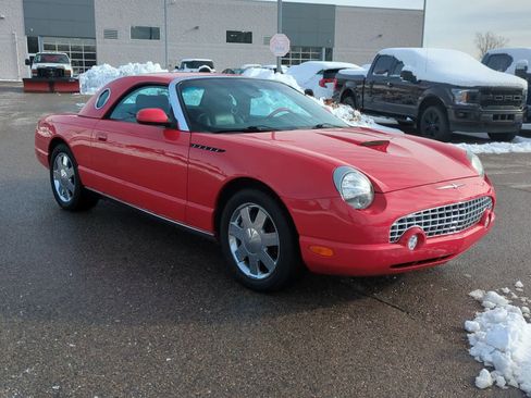 Used 2002 Ford Thunderbird image 2