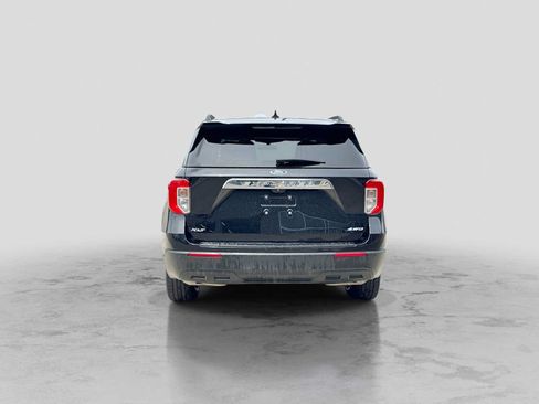 Certified 2023 Ford Explorer XLT AWD/4WD image 5