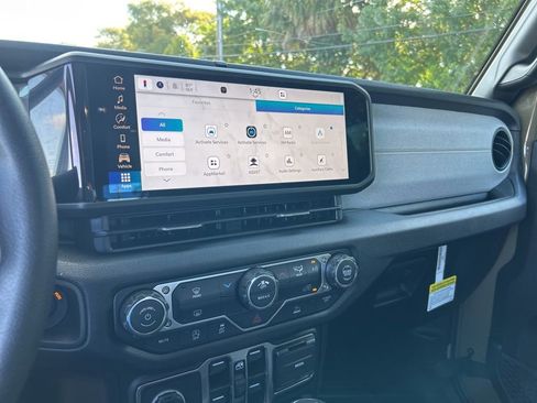 New 2026 Jeep Gladiator Sport image 11