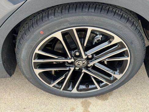 Used 2026 Toyota Camry XLE w/ Premium Plus Package FWD image 8
