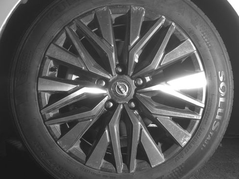 Used 2025 Nissan Altima 2.5 SV image 12