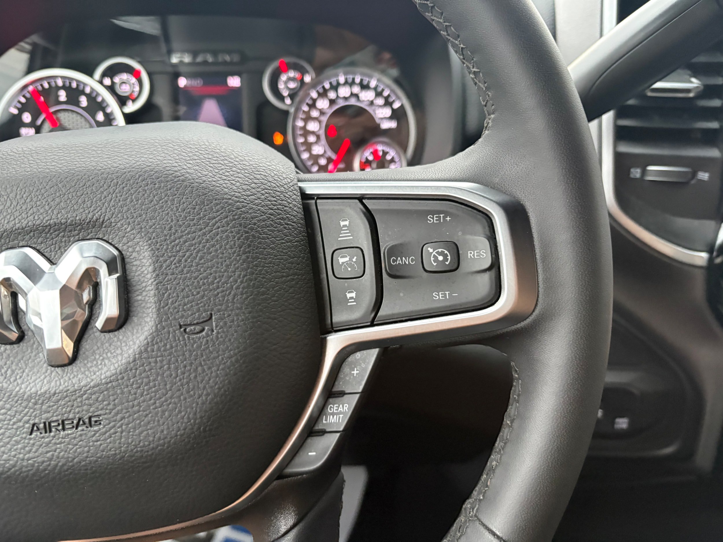 Certified 2026 RAM 2500 Big Horn AWD/4WD image 18
