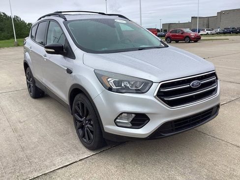 Used 2017 Ford Escape Titanium AWD/4WD image 10