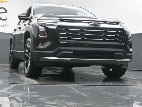 New 2026 Chevrolet Equinox LT image 3