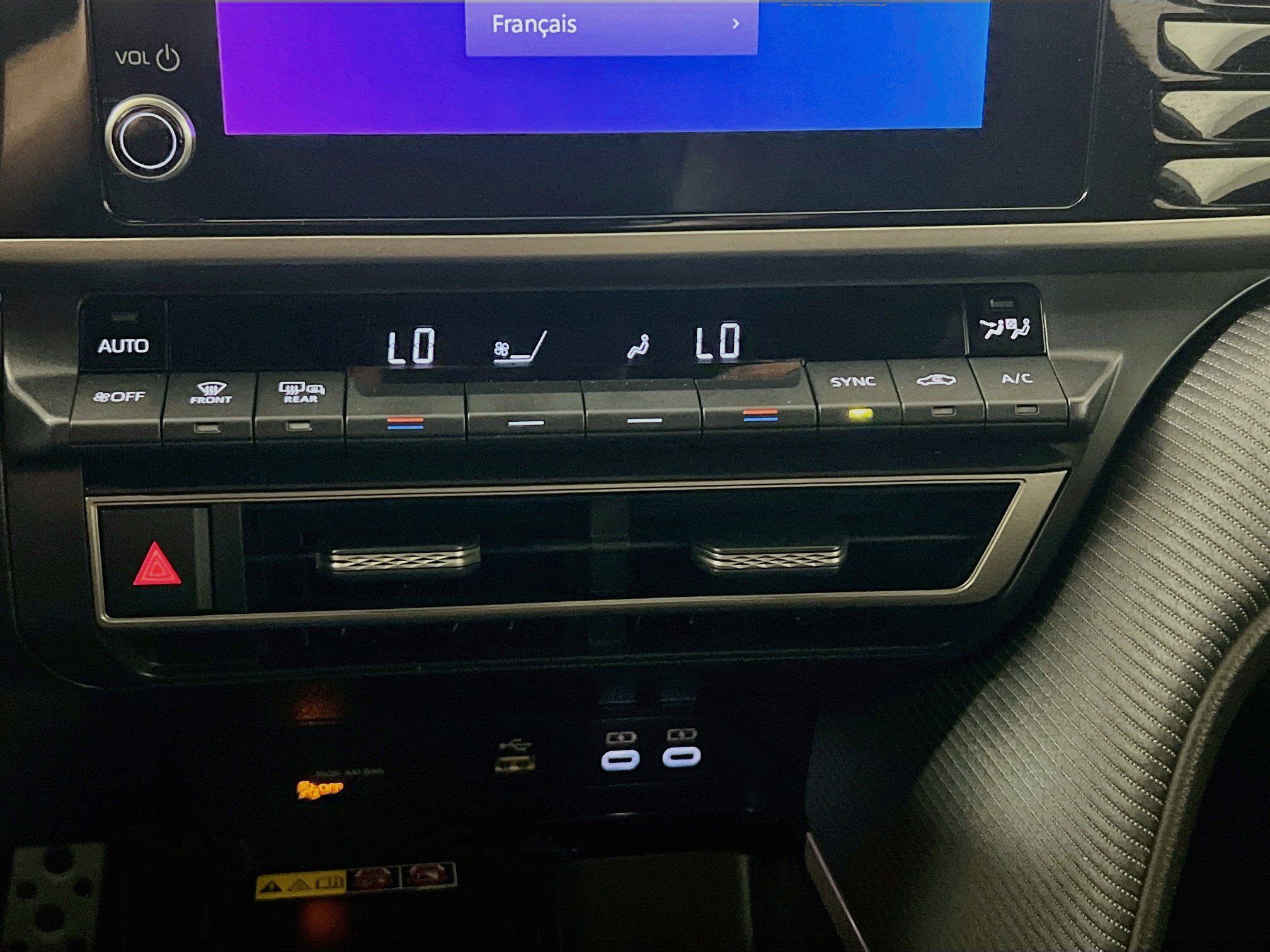 Used 2025 Toyota Camry SE w/ Convenience Package FWD image 26