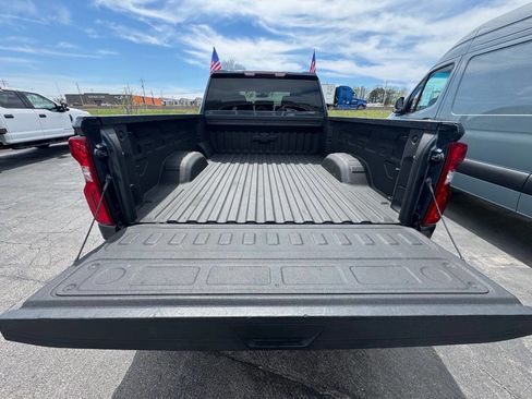 Used 2020 Chevrolet Silverado 2500 Custom w/ Custom Value Package image 22