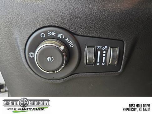 Used 2024 Jeep Compass Latitude AWD/4WD image 31