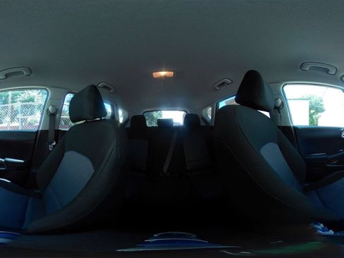 Used 2025 Kia Soul LX w/ LX Technology Package FWD image 39