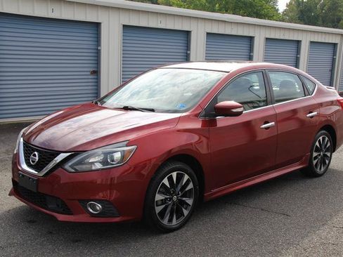 Used 2018 Nissan Sentra SR w/ Premium Package (P02) FWD image 2