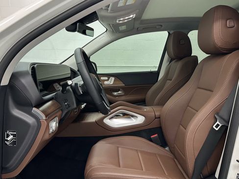 Used 2025 Mercedes-Benz GLE 350 4MATIC image 11