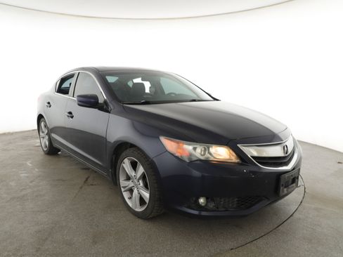 Used 2014 Acura ILX w/ Technology Package image 3