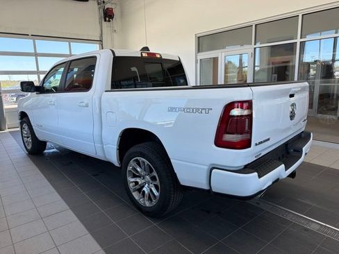 Used 2023 RAM 1500 Laramie AWD/4WD image 3