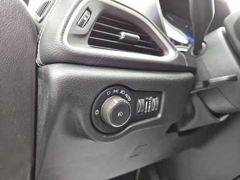 New 2026 Chrysler Pacifica Select image 37