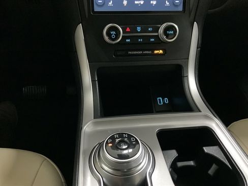 Used 2024 Ford Edge SEL image 34