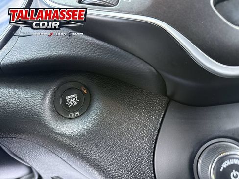 Used 2021 Jeep Cherokee Trailhawk w/ Sun, Sound & Nav Group AWD/4WD image 19