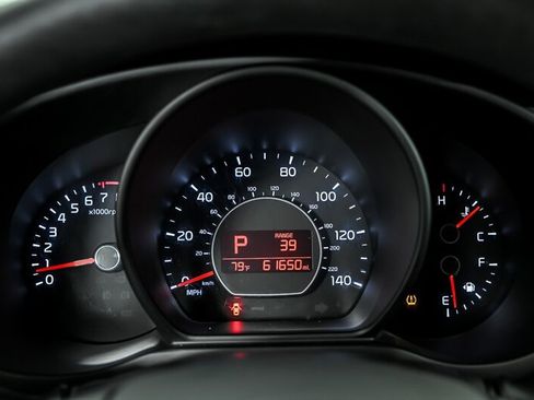 Used 2017 Kia Soul + FWD image 22