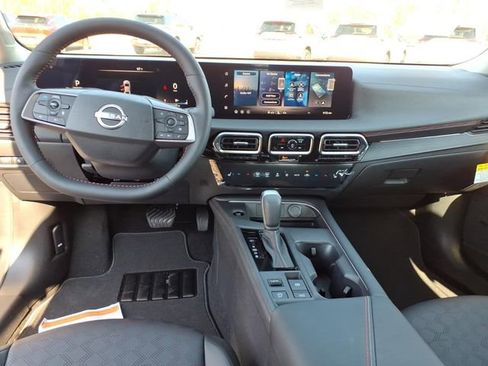 New 2026 Nissan Sentra SR FWD image 9