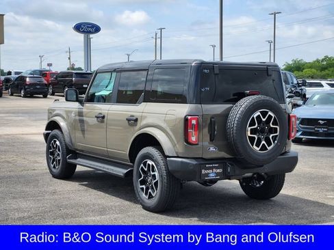 New 2026 Ford Bronco Outer Banks AWD/4WD image 4