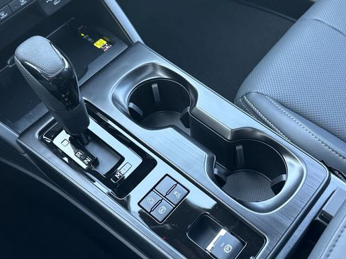 New 2026 Subaru Outback Limited AWD/4WD image 21