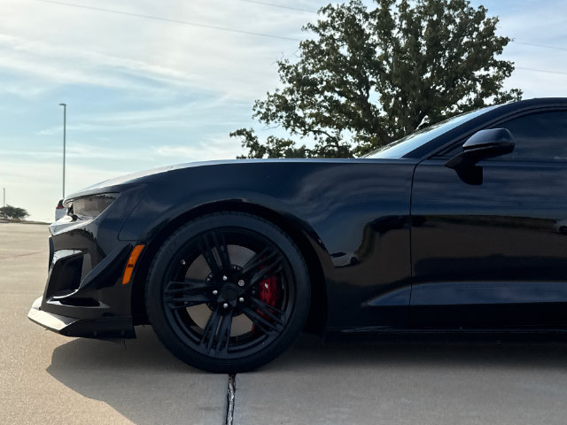 Used 2022 Chevrolet Camaro ZL1 RWD image 6