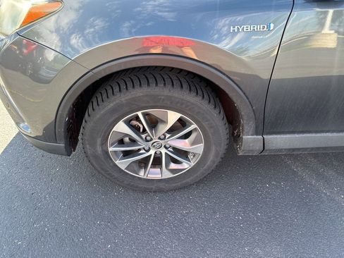 Used 2018 Toyota RAV4 XLE w/ Convenience Package AWD/4WD image 17