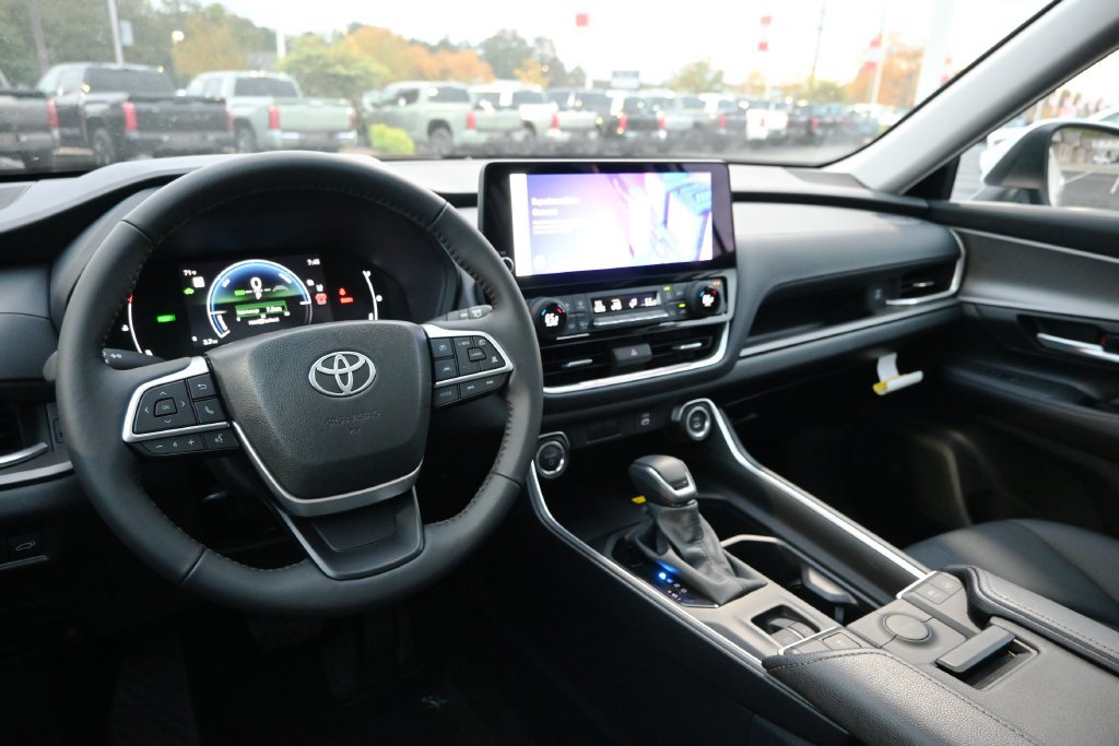 New 2026 Toyota Grand Highlander AWD Hybrid image 25