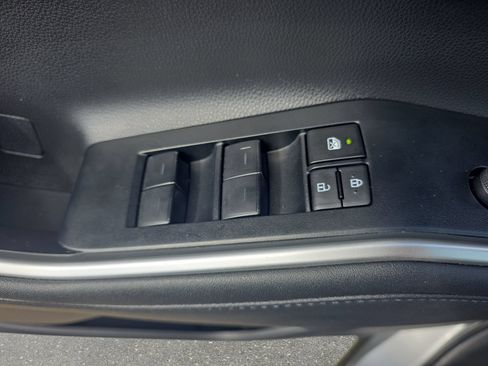 Used 2023 Toyota Highlander XSE FWD image 27