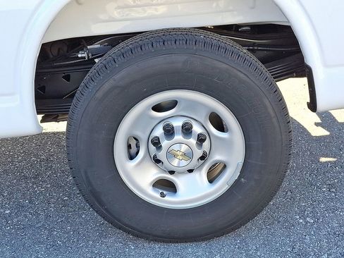 New 2025 Chevrolet Express 3500 WT Van w/ Driver Convenience Package image 7