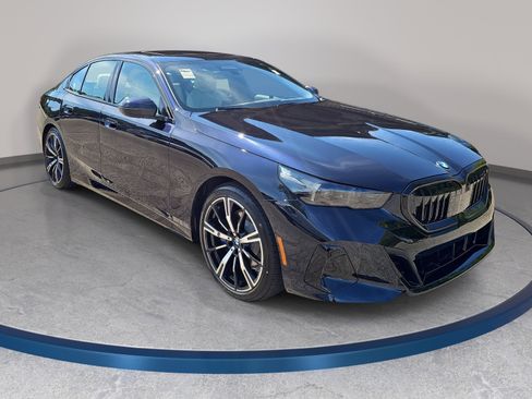 New 2027 BMW 530i RWD image 3