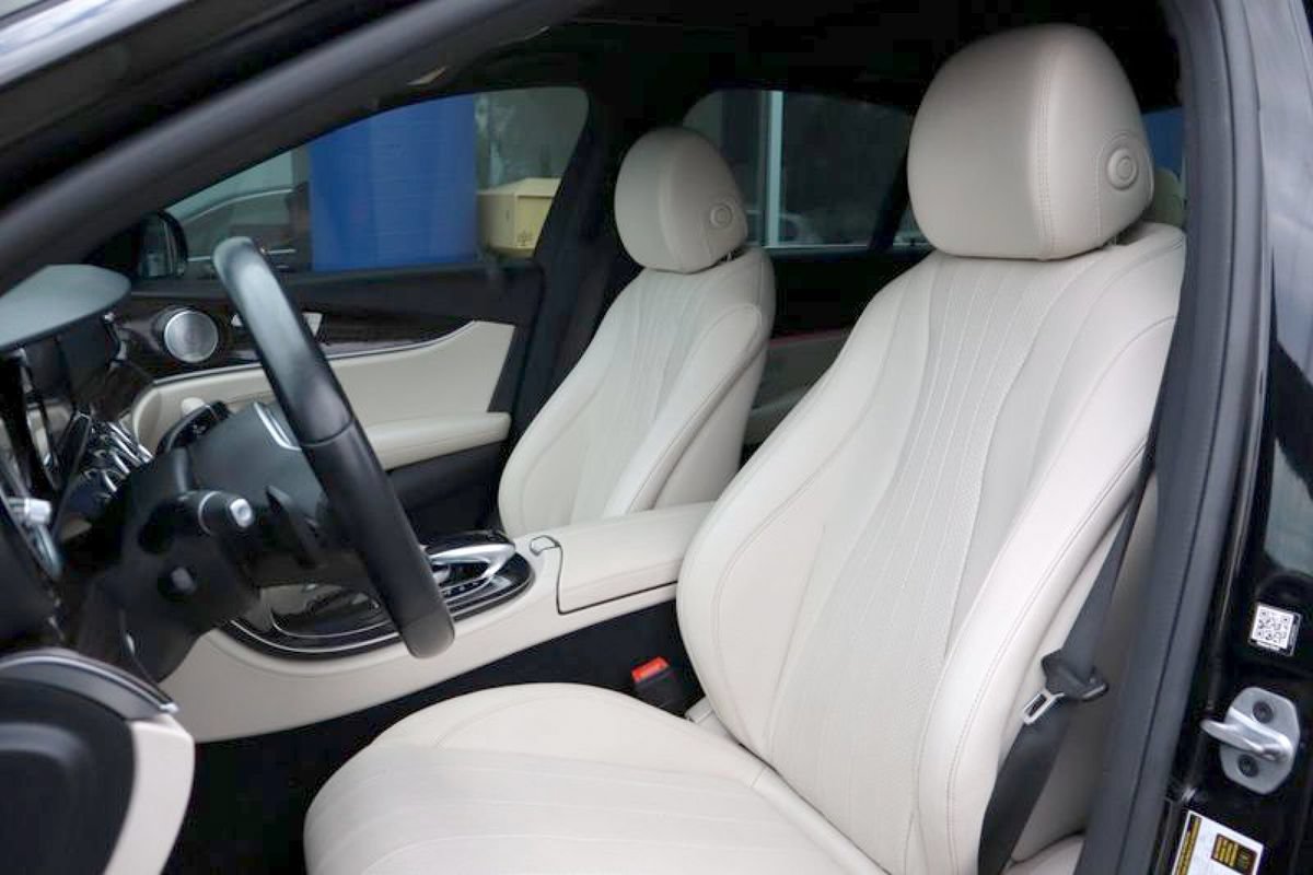 Used 2019 Mercedes-Benz E 450 4MATIC Sedan w/ Premium Package image 10