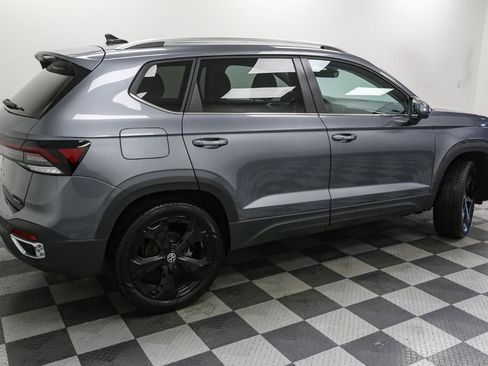 Used 2025 Volkswagen Taos SEL w/ Black Wheel Plus Package image 8