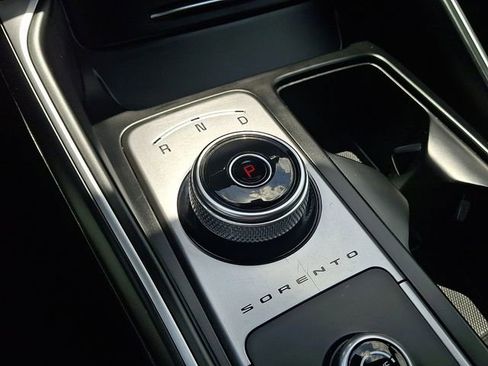 Used 2022 Kia Sorento EX w/ Panoramic Sunroof Package FWD image 18