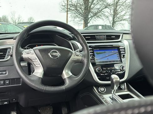 Used 2018 Nissan Murano Platinum w/ Cargo Package image 13