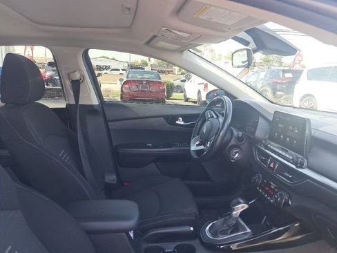 Used 2019 Kia Forte S w/ S Premium Package FWD image 27