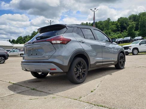 Used 2022 Nissan Kicks SR FWD image 3