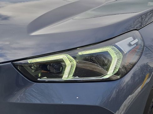 Certified 2023 BMW X1 xDrive28i w/ Convenience Package image 9