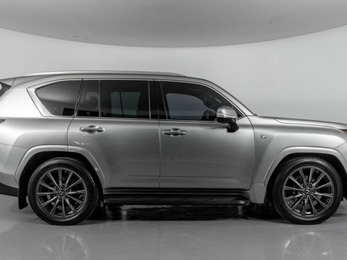 Used 2022 Lexus LX 600 F Sport AWD/4WD image 5
