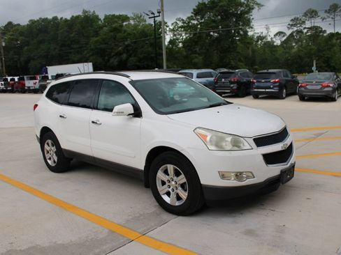 Used 2011 Chevrolet Traverse LT AWD/4WD image 1