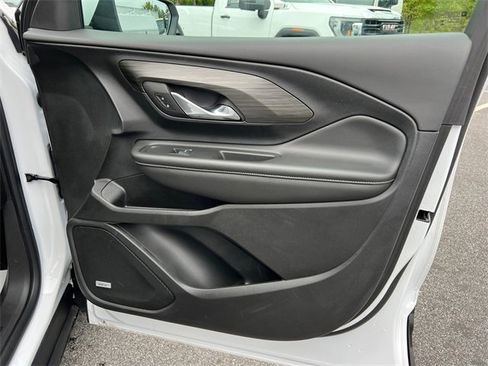 Certified 2023 GMC Terrain SLT w/ Infotainment Package II image 14