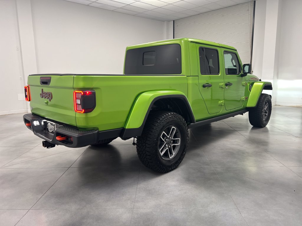 Used 2025 Jeep Gladiator Mojave w/ Convenience Group AWD/4WD image 9
