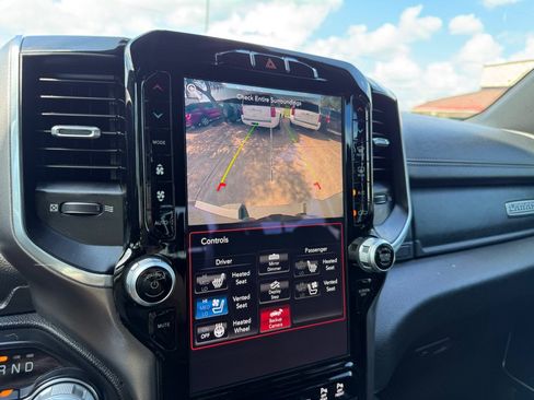 Used 2020 RAM 1500 Laramie w/ Sport Appearance Package AWD/4WD image 39