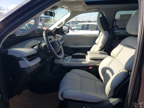 New 2026 Lincoln Navigator Reserve image 11