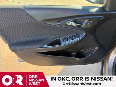 Used 2025 Chevrolet Malibu LT image 13