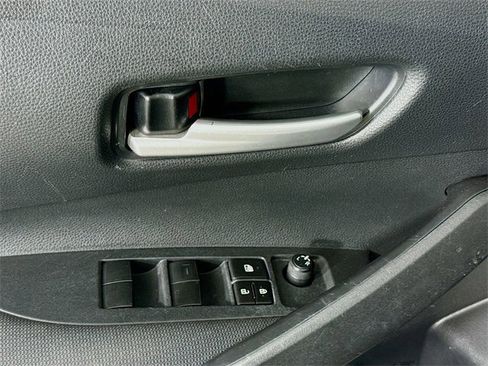 Used 2021 Toyota Corolla LE image 17