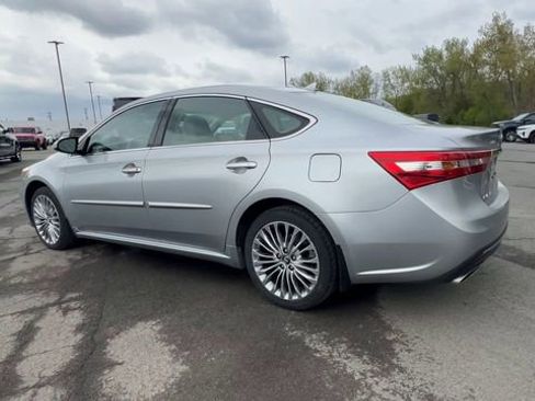 Used 2018 Toyota Avalon Limited w/ All Weather Liner Package FWD image 6