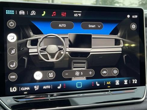 New 2026 Volkswagen Tiguan SE R-Line FWD image 20