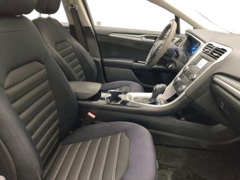 Used 2015 Ford Fusion SE image 21